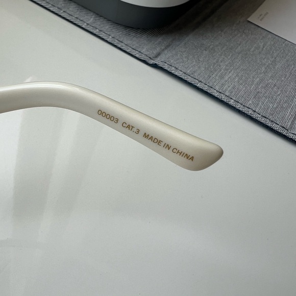 Clare V. Heather Sunglasses - Picture 3 of 5